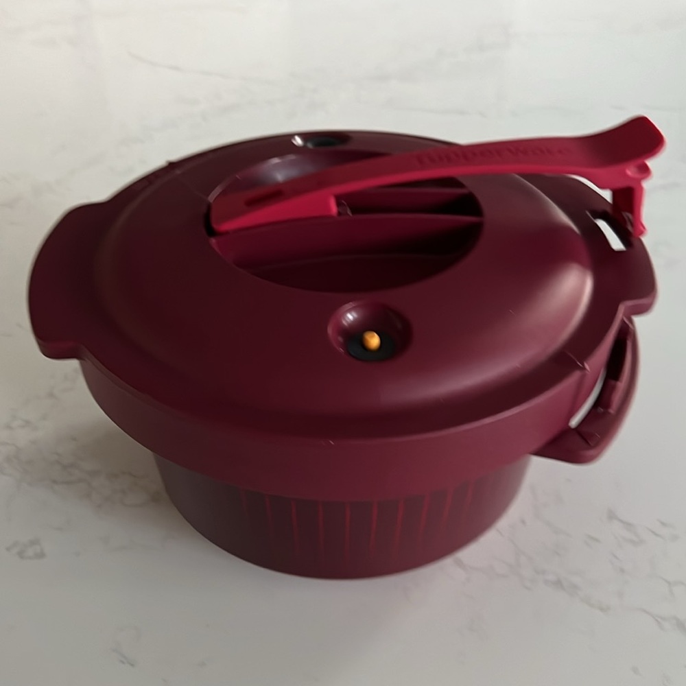 Tupperware Pressure Cooker - Picture 2 of 6